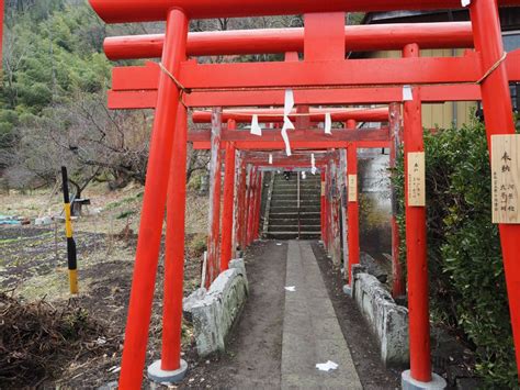 Takeyama Zuigo Inari Shrine Snow Monkey Resorts