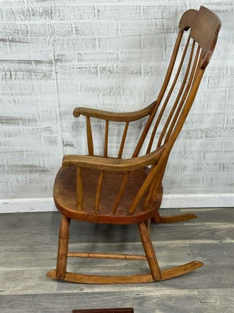 Antique Rocking Chairs Identification And Value Guide