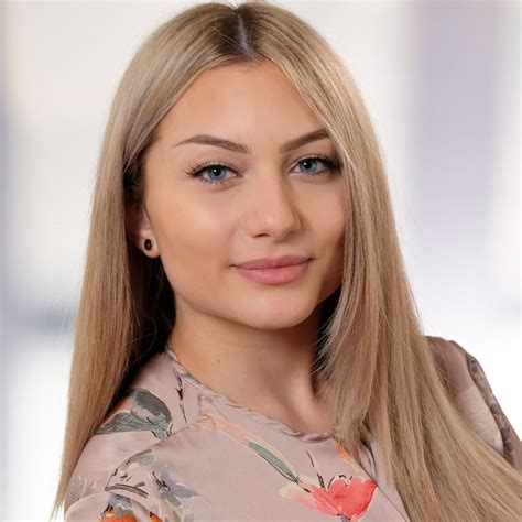 Jahrelang war moderatorin sedrina schaller (32) im tv zu sehen. Sophie Schaller - Verkauf Verpackungsmittel - SANDAU GmbH ...
