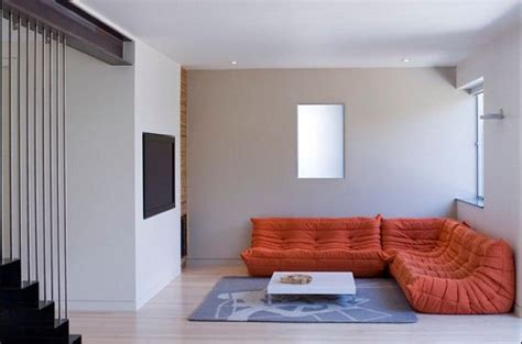 Dengan dudukan busa dan sandaran busa membuat lebih nyaman untuk diduduki tentunya. 11 Desain Kursi Tamu Minimalis Model Sofa Modern - Kolom ...