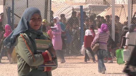 أكثر من 655 ألف لاجئ سوري مسجلين في الأردن فلسطين أون لاين