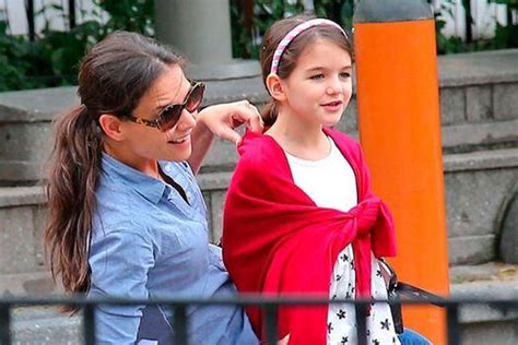 Hija De Katie Holmes Y Tom Cruise Lanzará Su Propia Colección De Moda