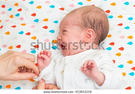 Newborn Baby Screaming While Her Mother Stock Photo 413852218