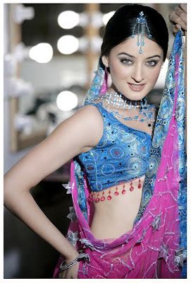 Bollywood Actress World Original Hot Actress Model Mahi Vij Sizzling