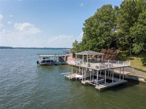 Waterfront Living At Its Best Wilson Lake Muscle