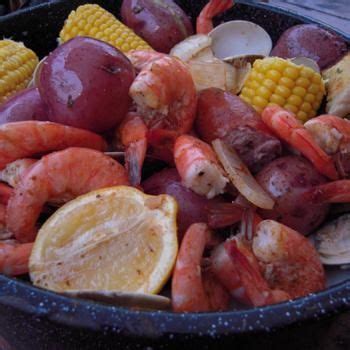 Invitations are 5x7 (when trimmed). Labor Free Labor Day Party Ideas: One Pot Seafood Boil ...