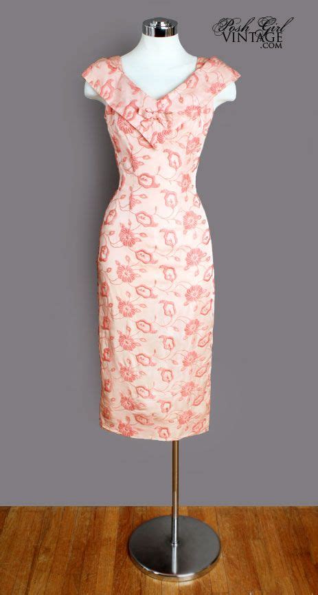 1950s Peach Embroidered Vintage Wiggle Dress M Vintage Girls
