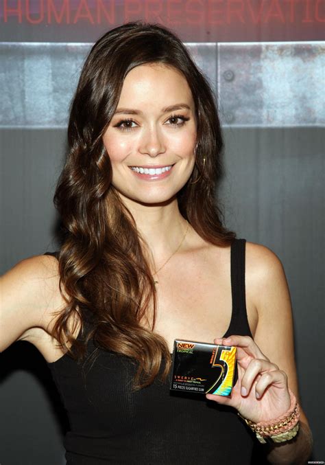 Summer Glau White Skirt Candids At New York Comic Con Appearance 08