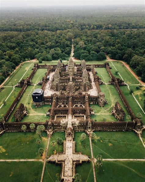 Pin By Kindra Raine On Wanderlust In 2020 Angkor Wat Temple Angkor