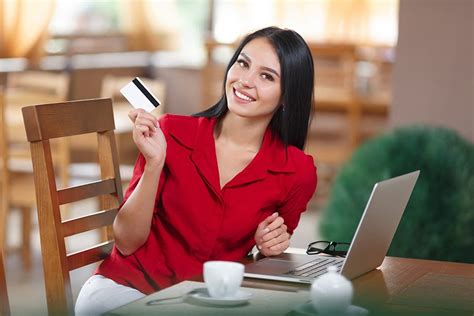 Using a credit card is the most risk free way to make a purchase. How to Accept Credit Cards Online - For Small Businesses