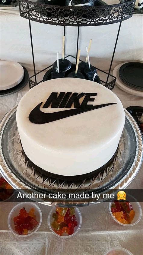 Nike Cake Made By Jazmin Keledjian Birthday Cakes For Teens Birthday