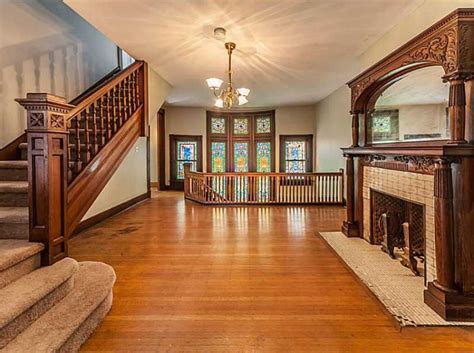 Twisted Handrails Victorian Homes Indianapolis Homes For Sale