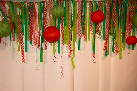 We will let you know if it will work for the size and orientation backdrop you want. Christmas Photobooth, Photobooth background, Photo Booth ...
