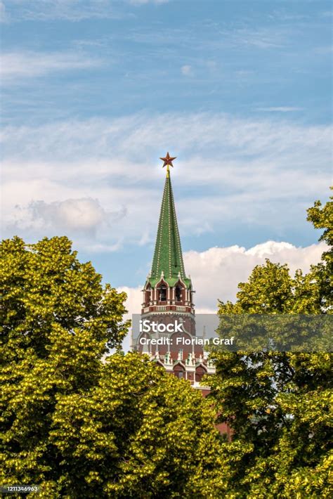 여름에 러시아 모스크바 크렘린 내부의 구 소련 보로비츠카야 타워 0명에 대한 스톡 사진 및 기타 이미지 0명 건물 외관
