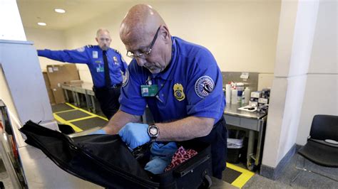 Tsa Agents Discovered 2212 Guns At Airport Checkpoints In 2014 The