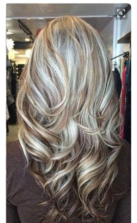 Highlightslow In Gray Hair Cabello Rubio Con Mechas Peinados Color