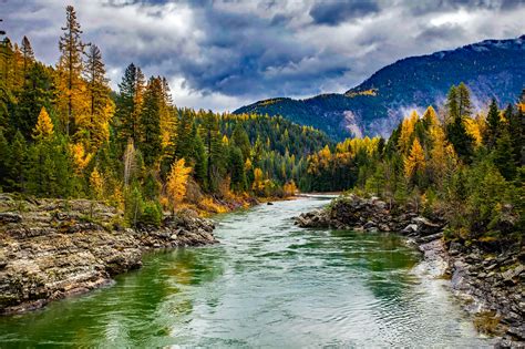 Contact the river on messenger. The meaning and symbolism of the word - «River»