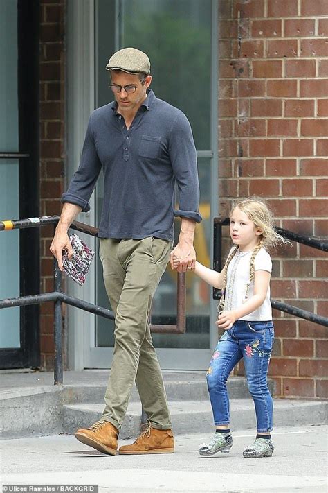 Ryan reynolds' father, james, has died at the age of 74 e. Ryan Reynolds sweetly holds hands with his daughter James ...