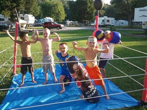 I've see nthat vid a ton of times, and the two main kids in that have got some serious skills. ...friends, family & east tennessee: Party-Mania!