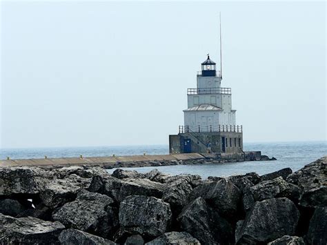 Manitowoc Breakwater Light Lighthouse Manitowoc Wisconsin Travel