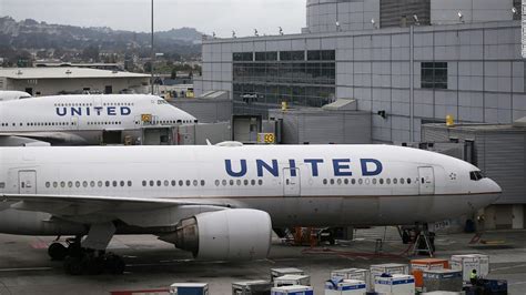 United Airlines Flight Diverted After Third Pet Incident In A Week Cnn