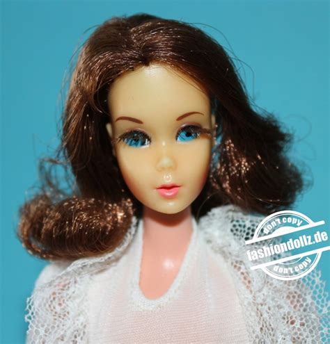 1971 Twistn Turn Barbie Brunette 1160 Centered Eyes