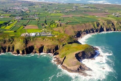 La posizione unica vicino a un porto per i traghetti permette di raggiungere. Isola di Jersey, approvato il matrimonio egualitario - Gay.it