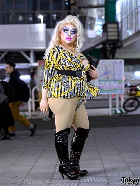 Queen is freddie mercury, brian may, roger taylor and john deacon & they play rock n' roll. Tokyo Drag Queen on the Street in Shibuya - Tokyo Fashion