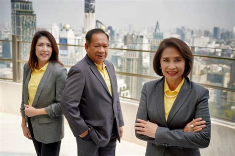 ติดต่อที่สาขา กรุงศรี ออโต้ ใกล้บ้านท่าน หรือ ธนาคารกรุงศรีอยุธยา ทุกสาขา ทั่วประเทศ คลิกเพื่อตรวจสอบสาขา 3. กรุงศรีออโต้ ตั้งเป้าสินเชื่อปี 63 โต7%