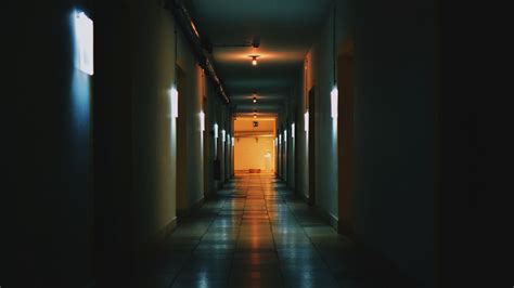 Download Wallpaper 3840x2160 Corridor Dark Building Lighting 4k Uhd