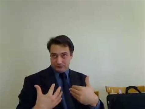Il trittongo è invece costituito da tre vocali consecutive, due deboli (i ed u) ed una forte (a, e od o) accentata. Lezioni di grammatica: dittonghi, trittonghi e iato - YouTube