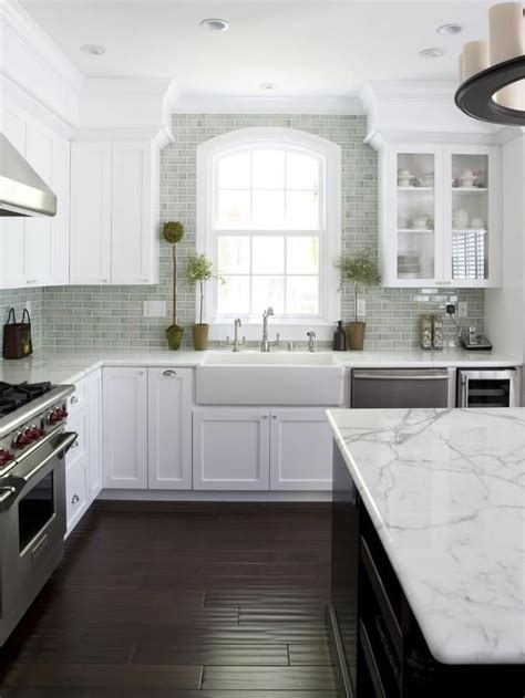 30 Spectacular White Kitchens With Dark Wood Floors Page 3 Of 30