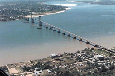 Puente General Belgrano Sobre El Río Paraná Une A La Ciudad De