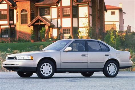 1990 Nissan Maxima Sedan Pictures