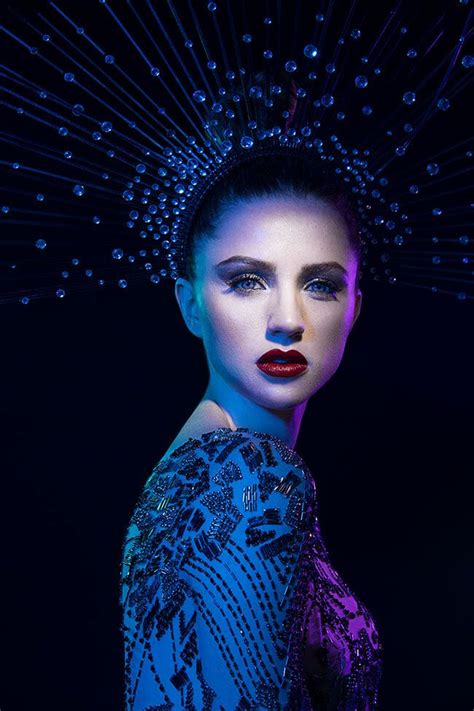 Learn How To Use Gels To Fill In Shadows And Create Color With Rim Lights Портрет Фотографии