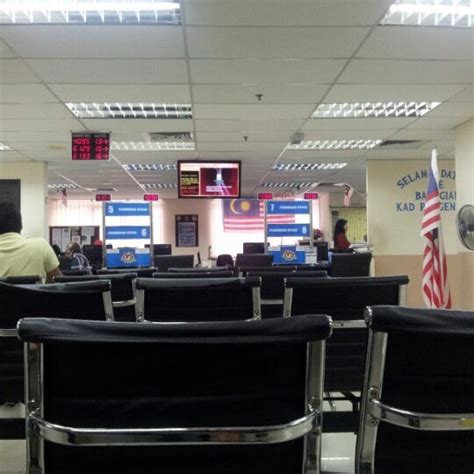 Terus naik ke aras 3. Jabatan Pendaftaran Negara Selangor - Shah Alam, Selangor