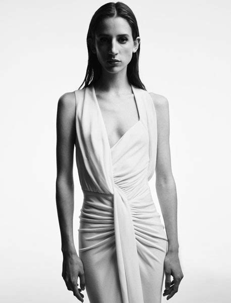 He meets an actress at 2 of his jobs. Emily Ratajkowski Oozes Sultry Elegance In All White For ...