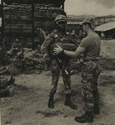 Rli Paratrooper Instructor Wih Black Recruits Of Rhodesian Army
