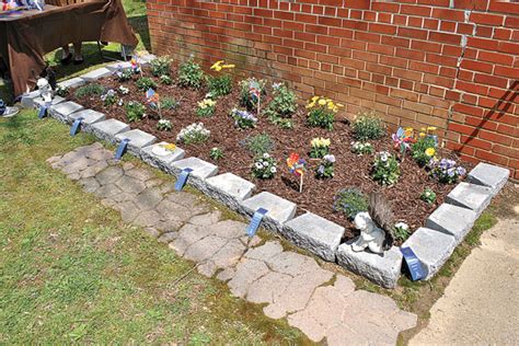 A memory or memorial garden can be a thoughtful tribute to someone who has passed away. Children's Advocacy Center dedicates memorial garden for ...