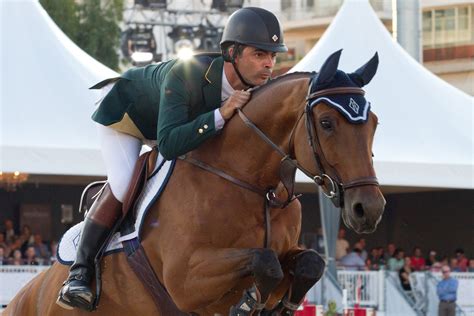 Mas para o publicitário washington olivetto, há interesses "O castigo vem a cavalo." Rodrigo Pessoa, medalhista de ...
