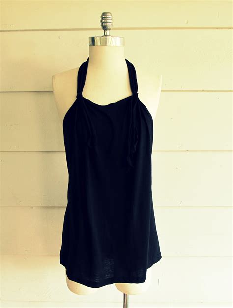 You have a terrific eye for accessori. WobiSobi: No Sew, Tee Shirt- Tied Halter, DIY