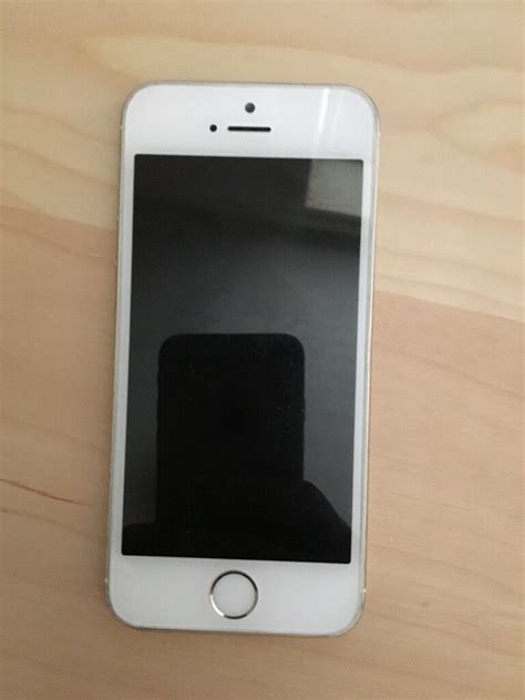White Iphone 5s For Sale In Dundee Gumtree