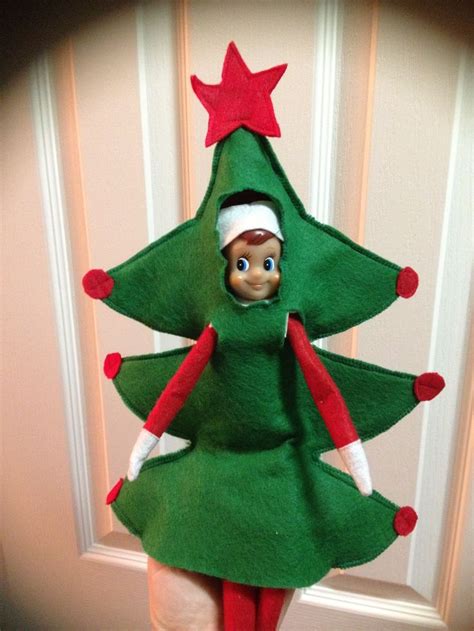 Fun and festive felt elf hat pattern for kids and adults. Elf on the Shelf DIY Accessories - Kunin Felt