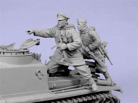 135 Resin Wwii German Officer And Soldier Panzer Crew Unpainted Unbuild