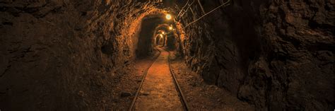 The underground railroad, a vast network of people who helped fugitive slaves escape to the north and to canada, was not run by any single organization or person. The Underground Railroad—A Noble Line Indeed - Luxe Beat Magazine