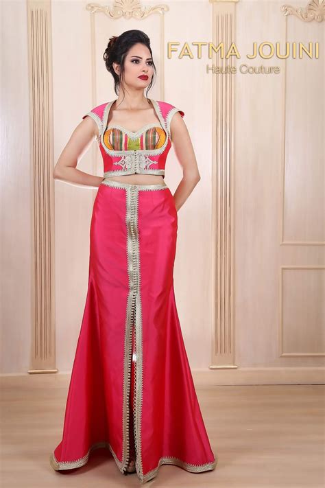 Il y a quelques mois, m. Tenue artisanale tunisienne a type de fouta et blousa ...