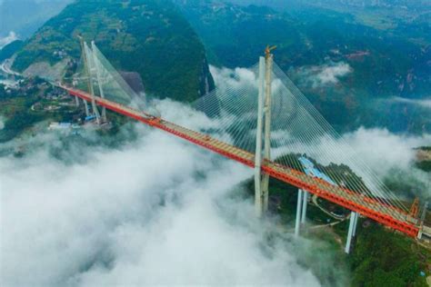 A cuántos metros de altura está el puente más alto del mundo Usted