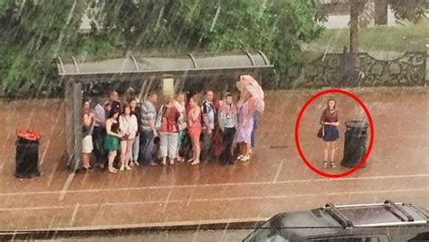 Seringkali, dan tak jarang bertemu dengan kondisi² seperti diatas, tidak mengenal batas waktu, bisa pagi hari atau malam pekat sekalipun. 10 Tingkah Orang Cuek yang Kelewat Batas Ini Bikin Geleng ...
