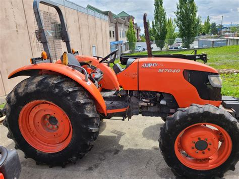 Kubota M7040 Orange Tractor Diesel Hour Meter Incorrect