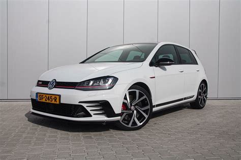 The volkswagen golf (mk7) (also known as the golf vii) is a small family car produced by german automobile manufacturer volkswagen, as the seventh generation of the golf and the successor to the golf mk6. Volkswagen Golf 7 GTI Clubsport | Dors.nu l Specialist in ...